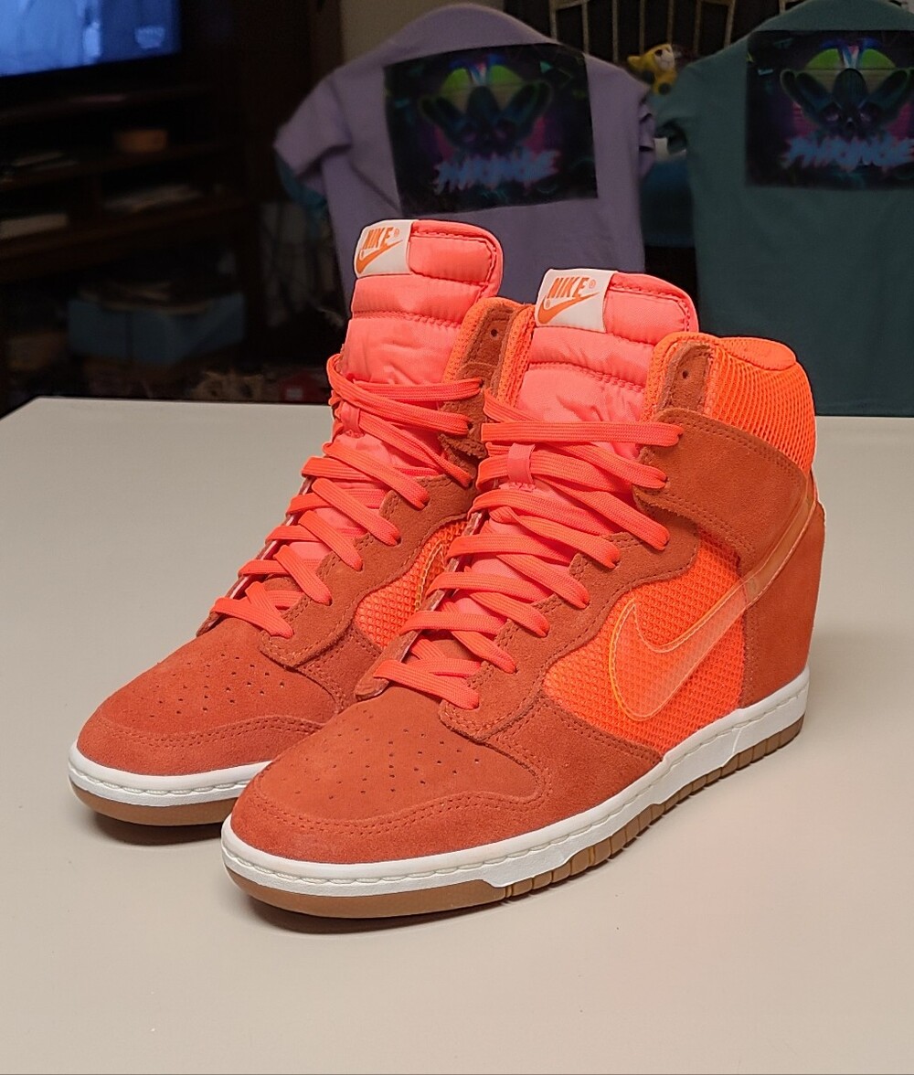 Nike Dunk Sky Hi Total Crimson casual hidden wedge sneakers size 9